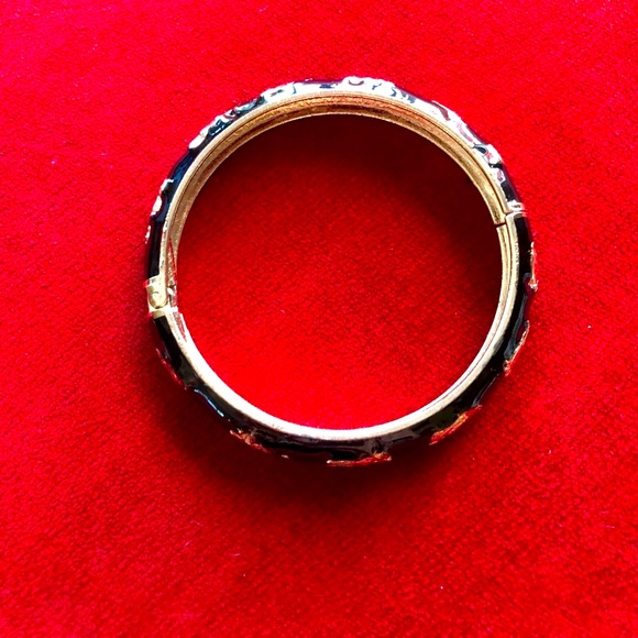 Black and gold tone cuff bangle bracelet. - Picture 2 of 6